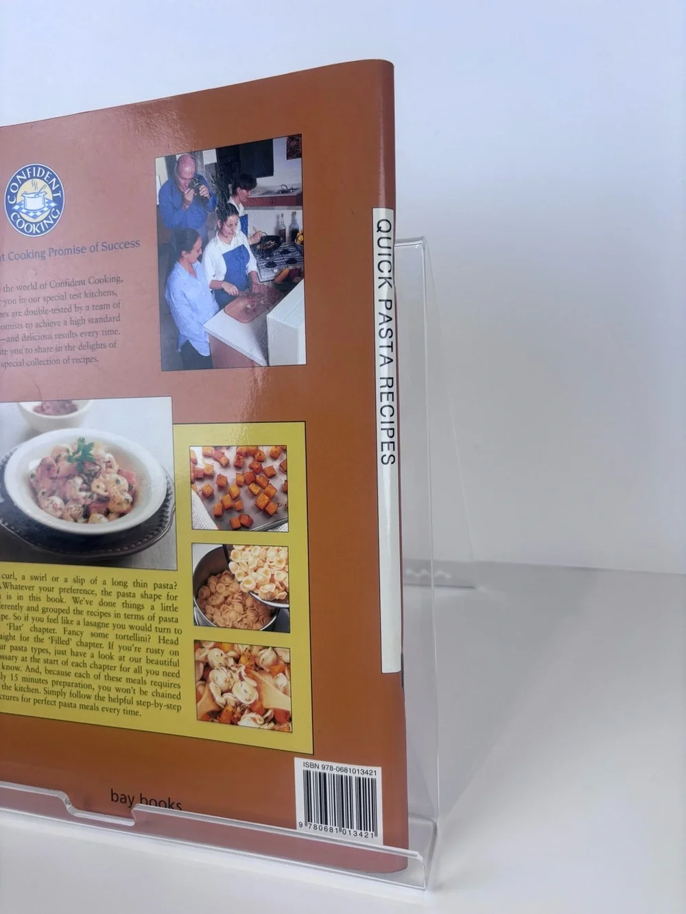 Pasta Recipes Cookbook – Confident Cooking (Bay Books)